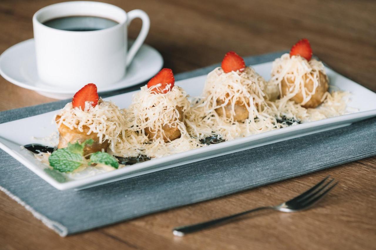 Grand Caman Hotel Bekasi Kültér fotó